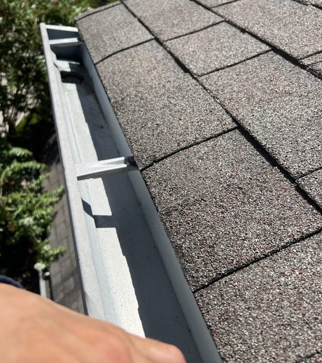 Professional Gutter Cleaning services in Woodlands, TX