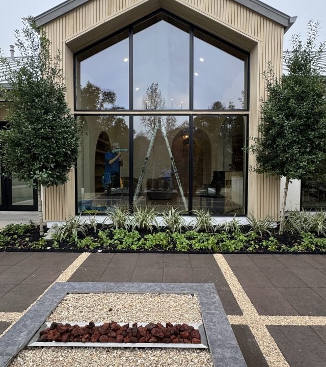 Professional Window Cleaning Service in Fort Bend County, TX for residential window cleaning