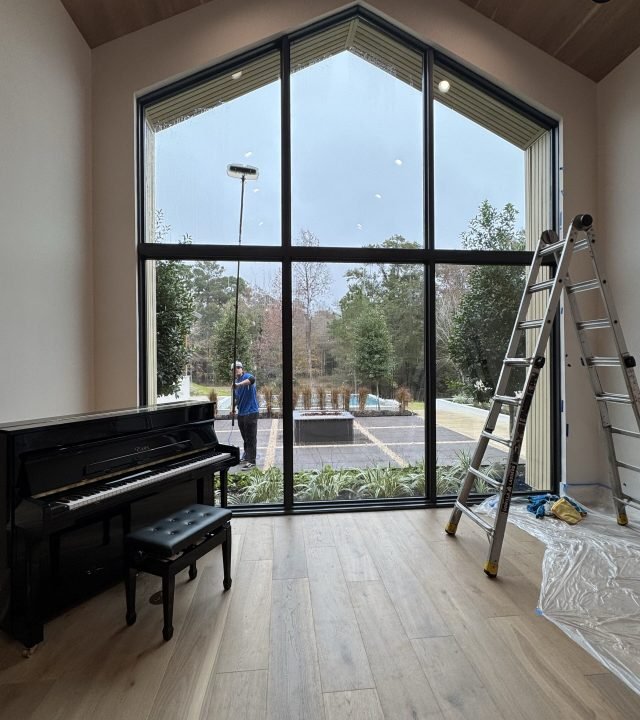 Professional Window Cleaning Service in Harris County, TX for homes with spotless glass