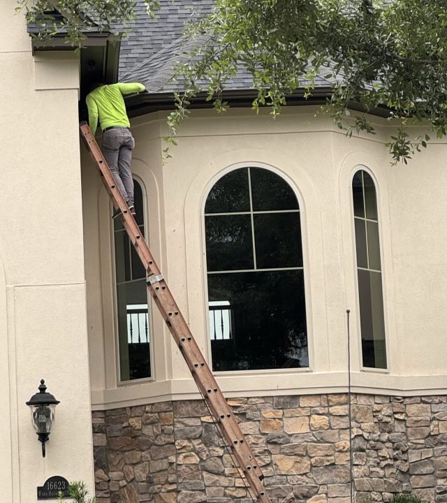 Reliable Gutter Cleaning near me in Humble, TX for residential and commercial properties